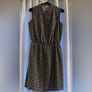 Sleeveless dress. !! Bundle Discount: Buy 3+ items and get 30% off !!
